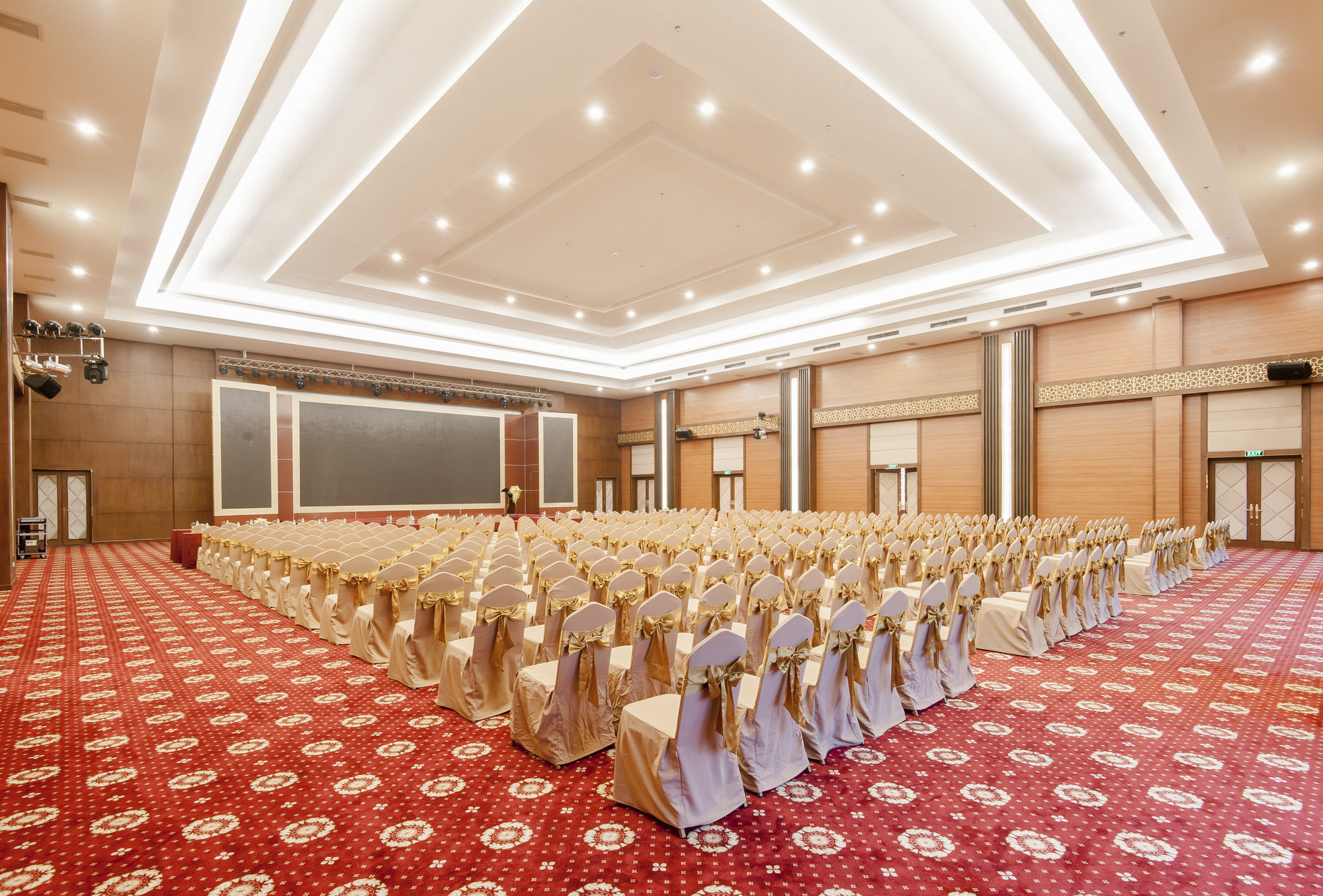 Muong Thanh Grand Lao Cai Hotel Dış mekan fotoğraf