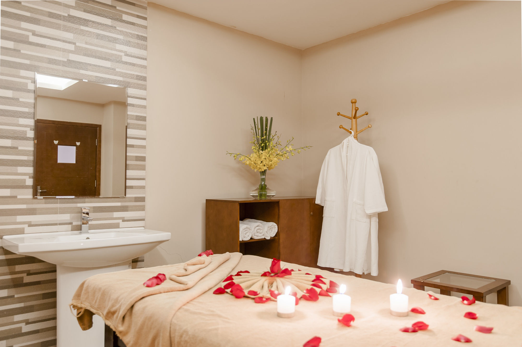 Muong Thanh Grand Lao Cai Hotel Dış mekan fotoğraf